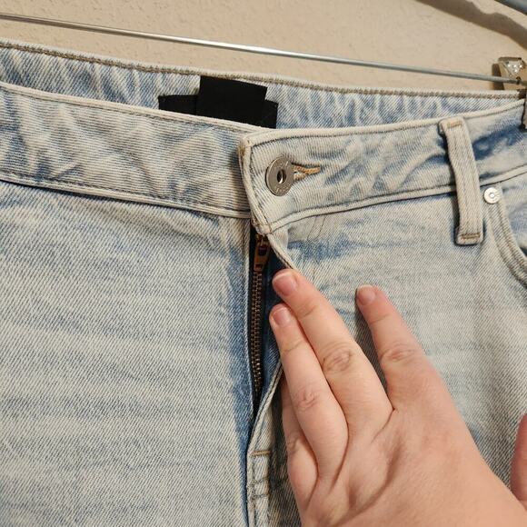 Maurices Edgely Relaxed Boyfriend Straight‎ Leg Midrise Jeans Size 16W - Picture 6 of 11